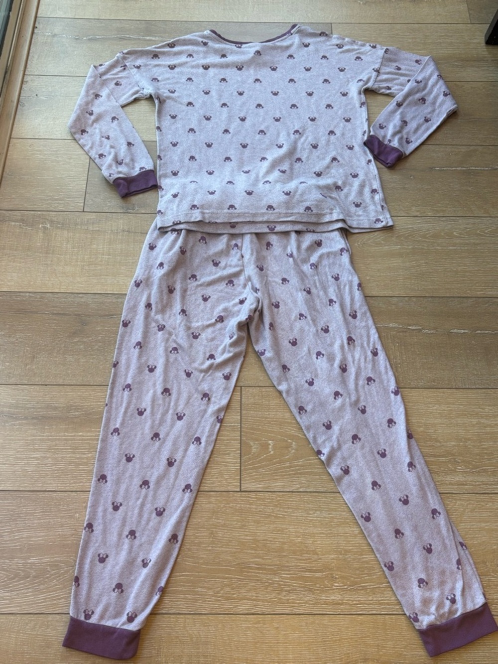 Disney Minnie Mouse Purple Lounge PJ Set - Small - Picture 13 of 13